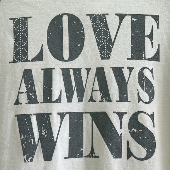 Love 💗 Always Wins Graphic printed 3/4 Sleeve Baseball ⚾️ Tee - Picture 2 of 4